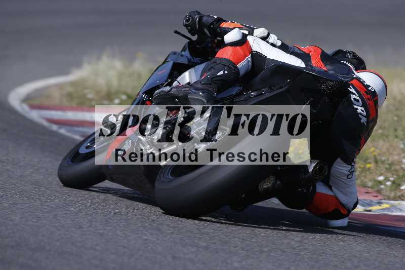 /Archiv-2023/28 05.06.2023 Moto Club Anneau du Rhin/rouge-expert/9